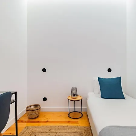 Urban Haven A 2br Modern Retreat Daire Lisboa