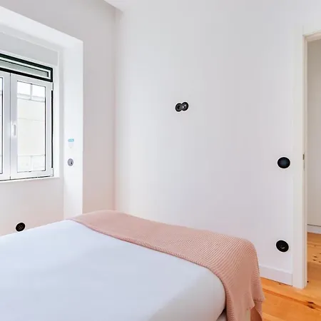 Urban Haven A 2br Modern Retreat