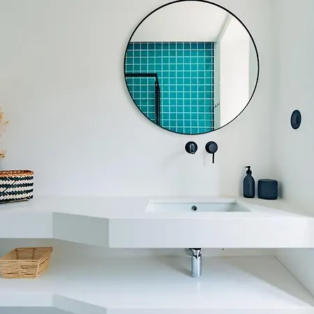 Urban Haven A 2br Modern Retreat Lejlighed Lisboa