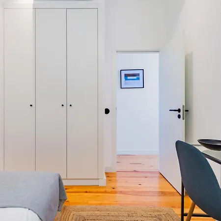 Urban Haven A 2br Modern Retreat Apartment Lisbon