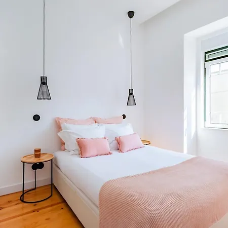 Apartment Urban Haven A 2br Modern Retreat Lisbon
