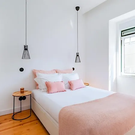 Urban Haven A 2br Modern Retreat 리스본