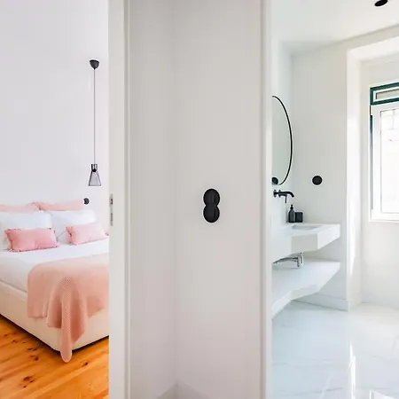 Urban Haven A 2br Modern Retreat * 리스본