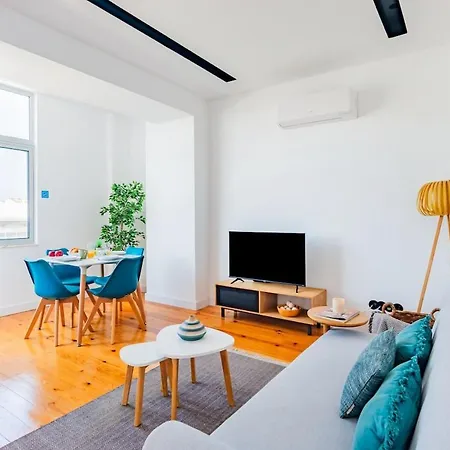 Urban Haven A 2br Modern Retreat 아파트 *