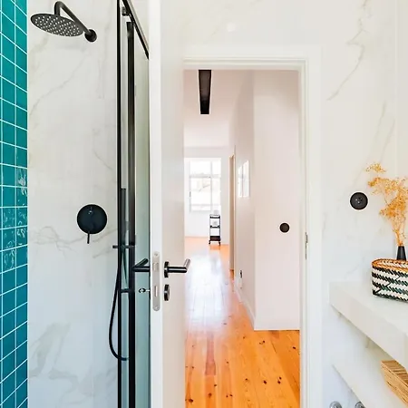Urban Haven A 2br Modern Retreat 리스본
